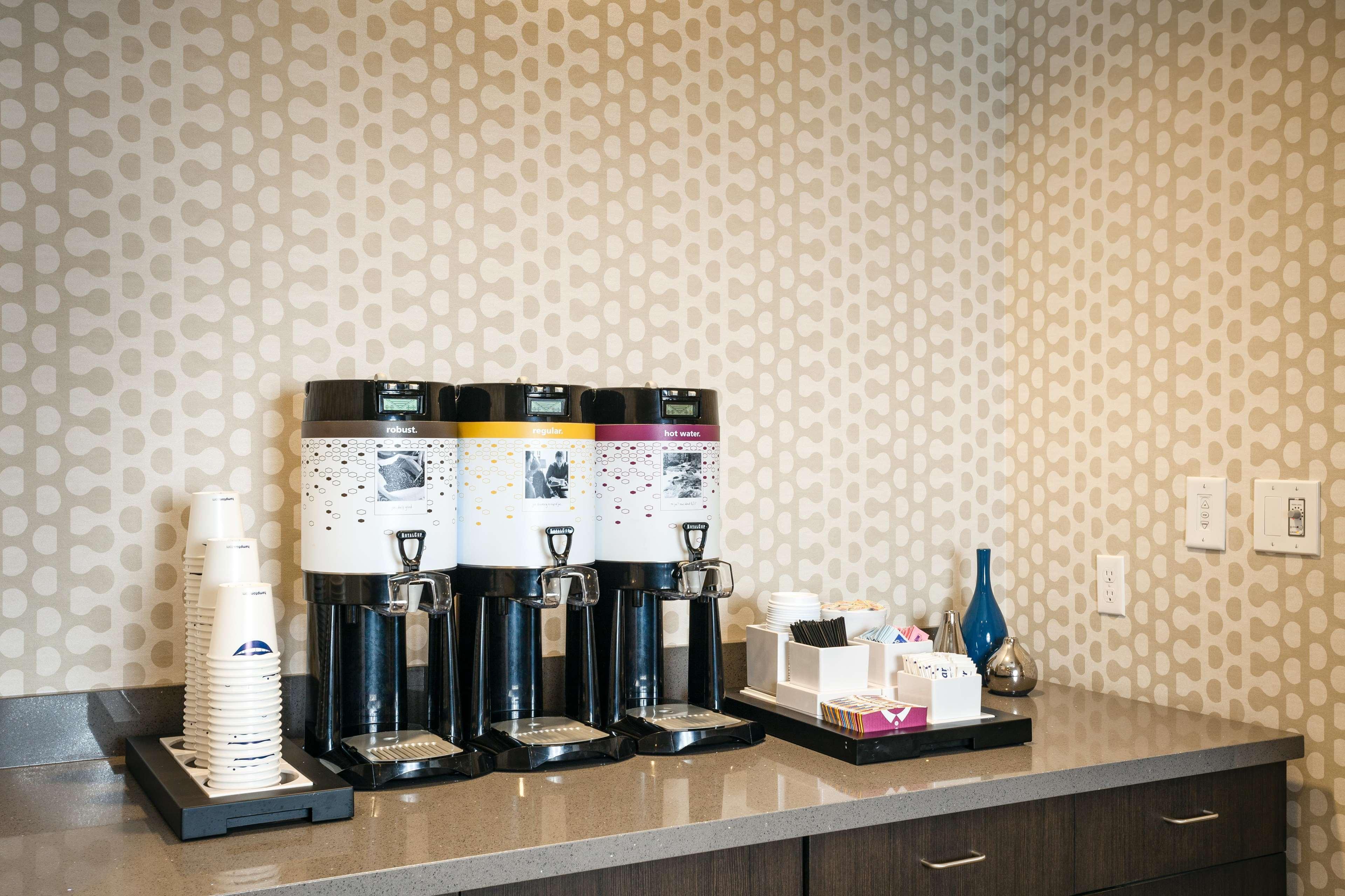 Hampton Inn & Suites By Hilton Seattle/Northgate Bagian luar foto