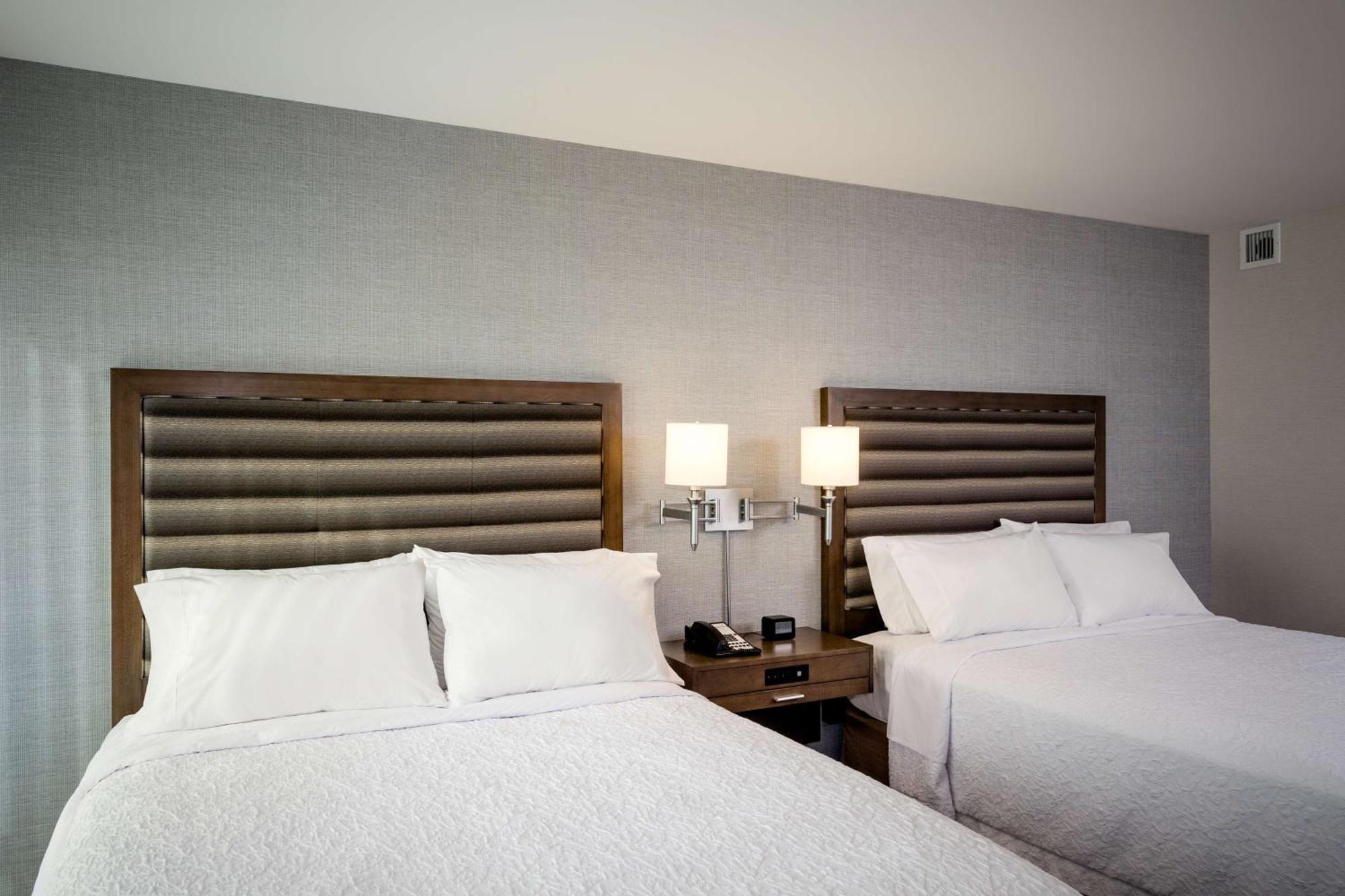 Hampton Inn & Suites By Hilton Seattle/Northgate Bagian luar foto